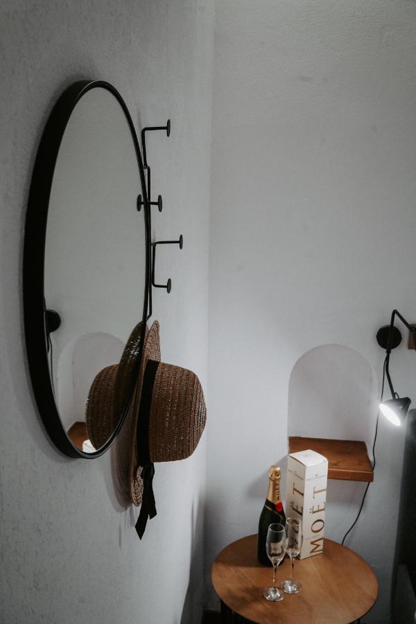 Dislocati Bnb - Jacuzzi Privata - Cucina - Tv60" - Minimal Luxury Marigliano Εξωτερικό φωτογραφία