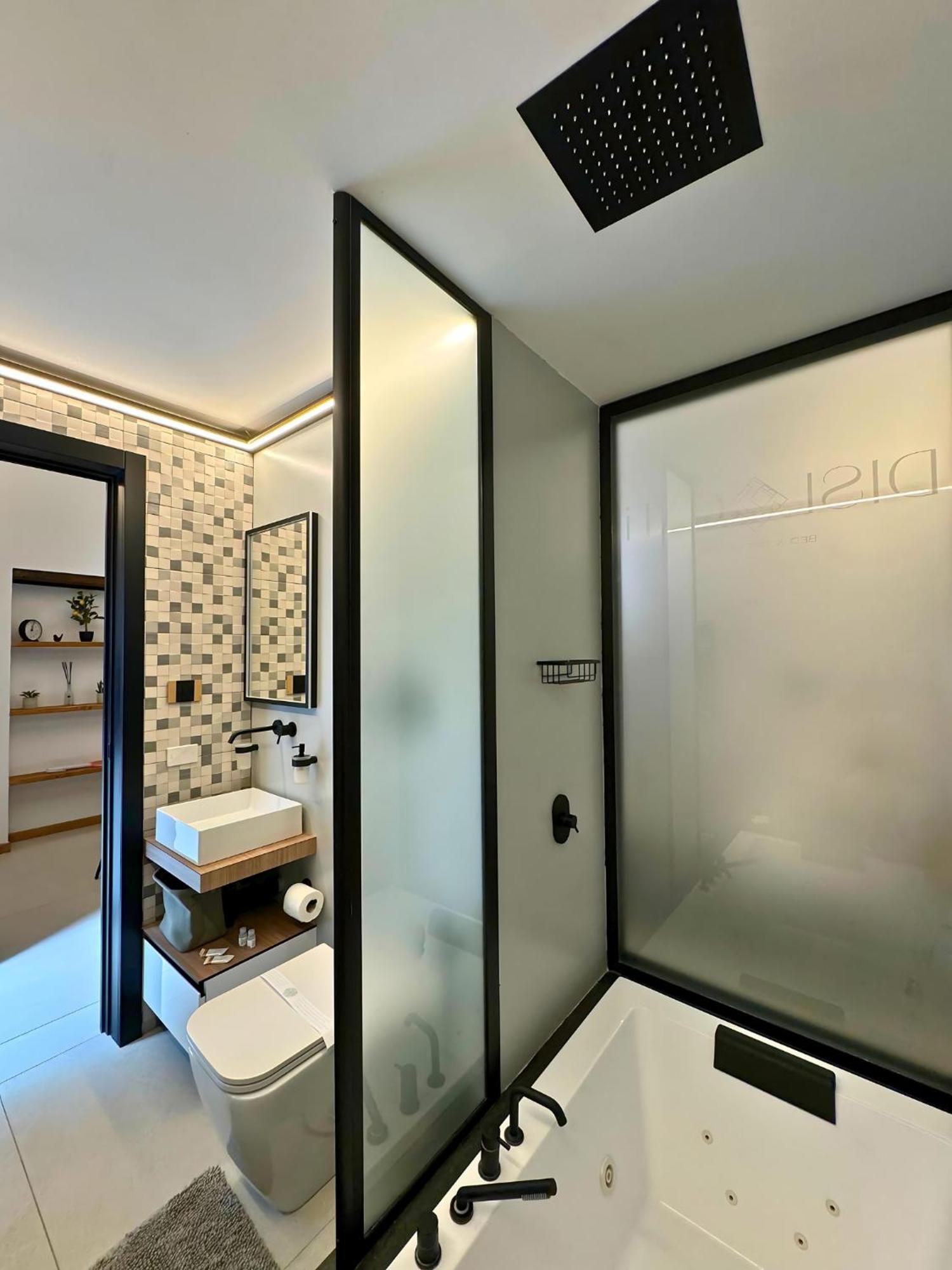 Dislocati Bnb - Jacuzzi Privata - Cucina - Tv60" - Minimal Luxury Marigliano Εξωτερικό φωτογραφία