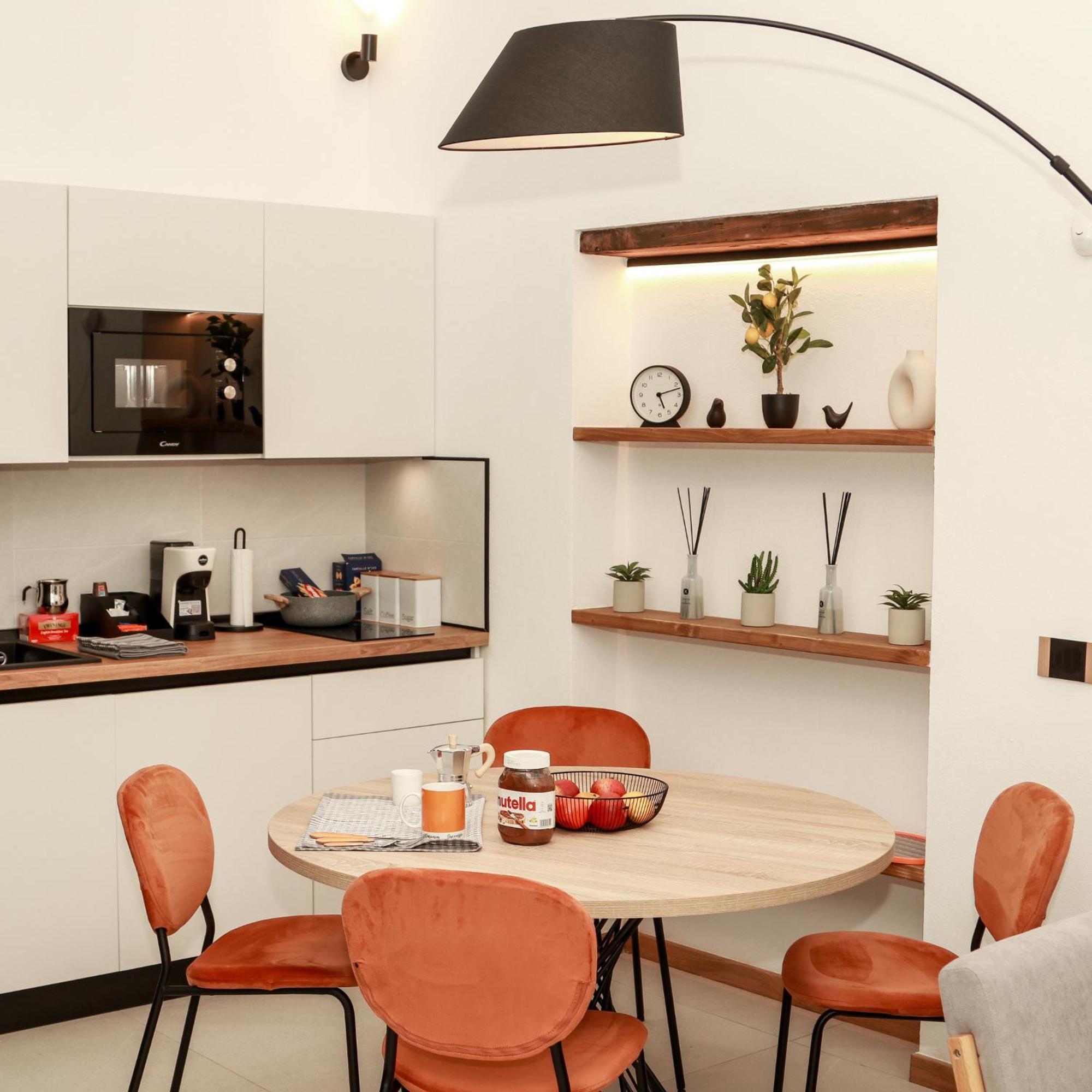 Dislocati Bnb - Jacuzzi Privata - Cucina - Tv60" - Minimal Luxury Marigliano Εξωτερικό φωτογραφία